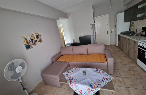 Kozani Apartment | The colorful house with balcony view