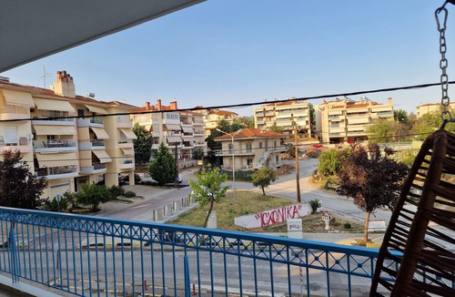 Kozani Apartment | The colorful house with balcony view