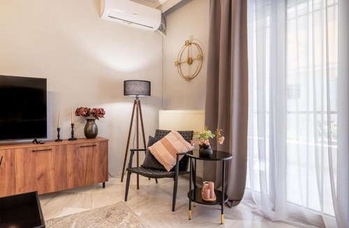 Evosmos Apartment | The Colour House