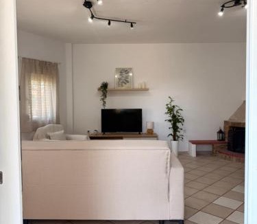 Avdira House | The Family Villa
