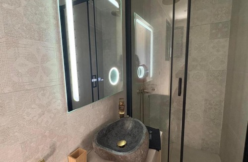 Spata-Artemida Apartment | The Five Doors Apartments - Free 24hr Transportation to Airport