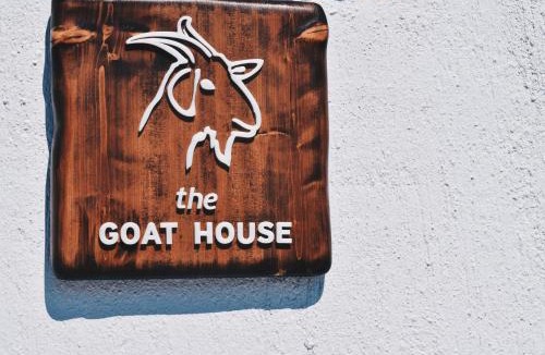 Exomvourgo Villa | The Goat House by Tinosstay