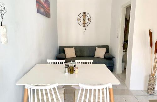 Benitses House | The Humble Home in Corfu