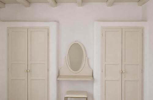 Paros Villa | The Irresistible Beach House