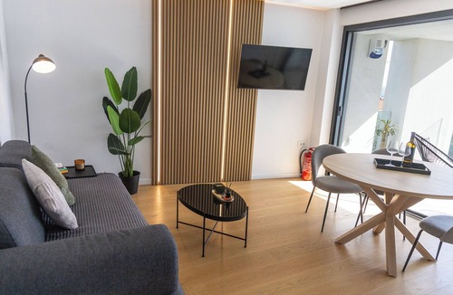 Ierapetra Apartment | The L Smart Suite – Premium & Minimal