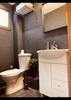 Veroia Apartment | The Leaf room