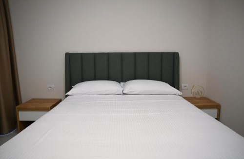 Kamez Apartment | The Minimalist Escape