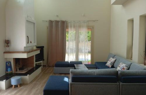 Paleokastritsa Villa | The mountain villa of Eleftheria