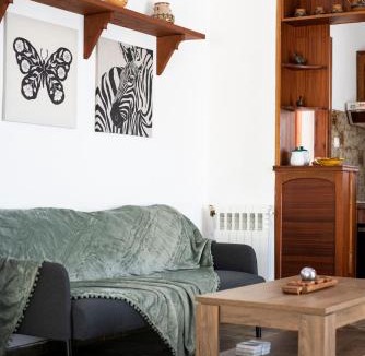 Oropos House | The Olive Yard Retreat, mountain and sea view!