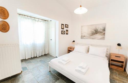 Oropos House | The Olive Yard Retreat, mountain and sea view!