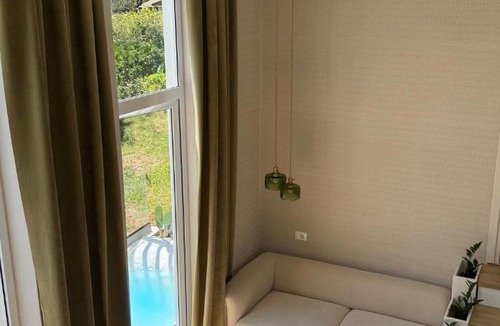 Delvine Apartment | The pause