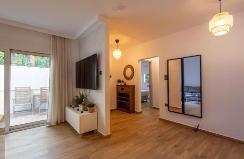 Agia Paraskevi House | The Secret Garden Stay