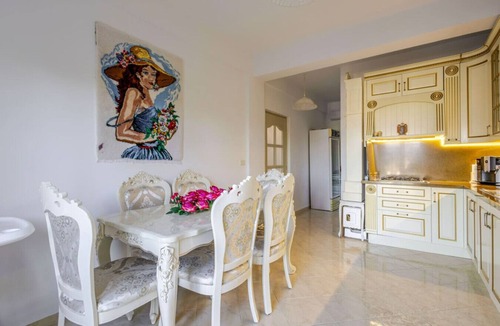 Qerek Villa | The Secret Garden Villa