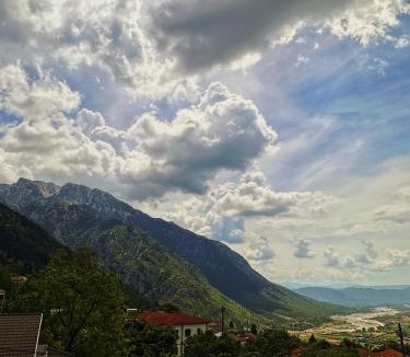 Konitsa Apartment | The Stone Alley