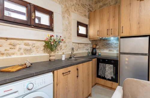 Old Town Rethymnon Apartment | The Storybook Maisonette
