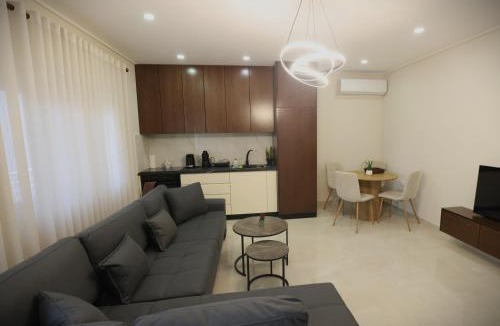 Pogradec House | The Swan Nest 1