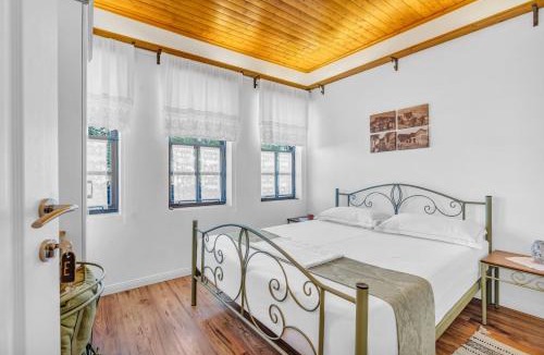 Berat Bed & Breakfast | The Well House - UNESCO