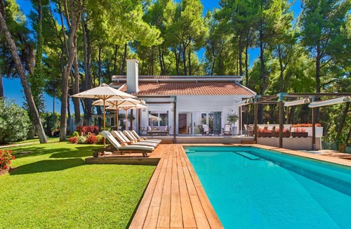 Sane Villa | The White Villa at Sani