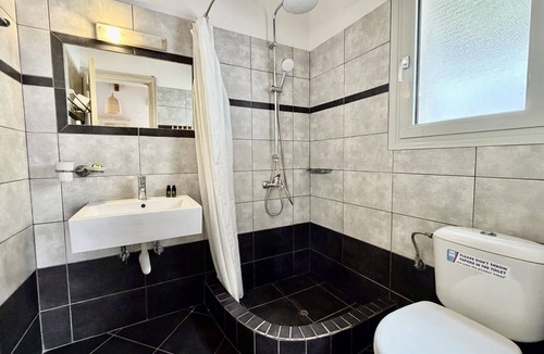 Skopelos Town Hotel | Thea Home Hotel by Booking Kottas