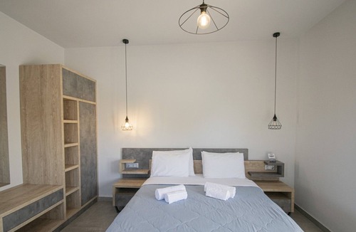 Nea Iraklia Apartment | TheaSea Luxury Suites- Studio 1