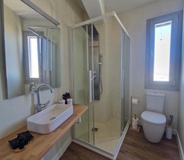 Chora Folegandros House | Themonies Lounge Villa