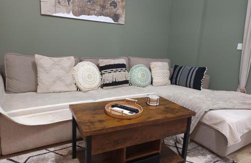 Shkembi i Kavajes Apartment | Theomar Apartament Durres