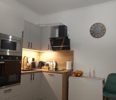 Shkembi i Kavajes Apartment | Theomar Apartament Durres
