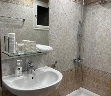 Neapoli-Sykies Apartment | Thessaloniki, four seasons house
