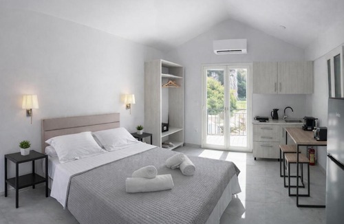Stavros Apartment | Theta Project
