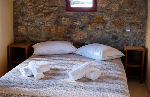 Volissos Apartment | Thetis Stone Residence
