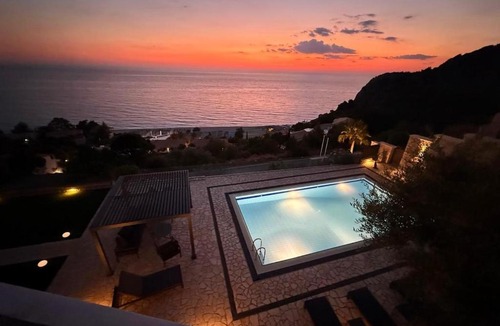Agios Nikitas Villa | TheWave Classic Villa Kathisma Beach Lefkada