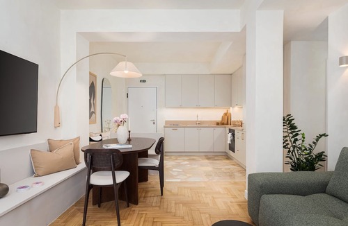 Thissio Apartment | Thiseio Acropolis Residence by Fineline