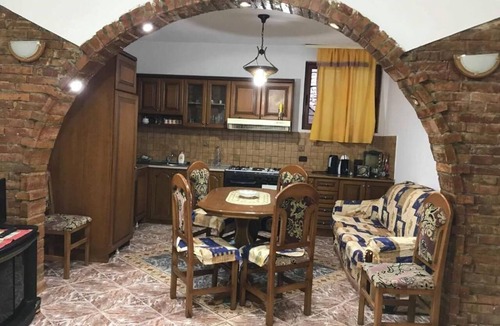 Berat Cabin | Through Mangalem
