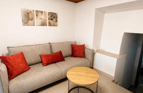 Samothrace Apartment | Thyros