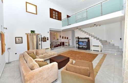 Tinos Town Villa | Tinos Luxury Two-Storey Villa with Private Pool