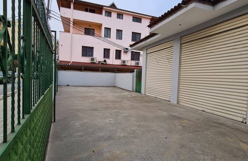 Kamez House | Tirane Tranquility Cottage