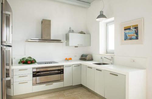 Parikia Apartment | TLuxuryvilla