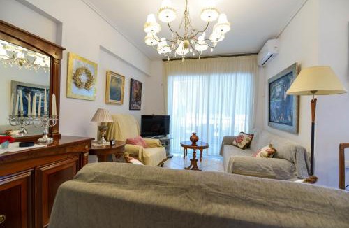 Anatolikos Sinikismos Apartment | Tombra Home