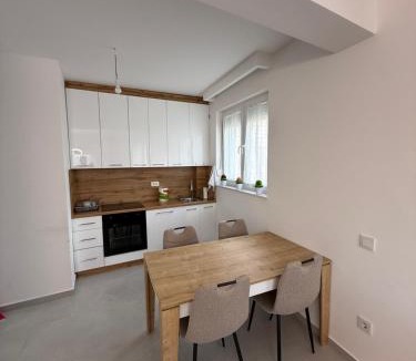Matiçan Apartment | Top Apartment Pr 'Parking garage'
