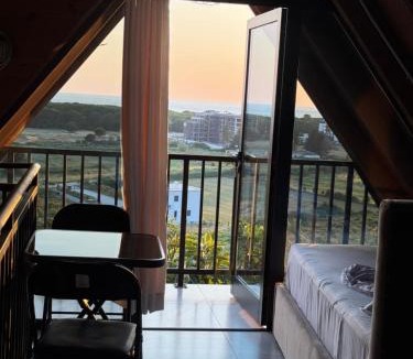 Ishem Villa | Top Hill Villa, Gjiri i Lalzit