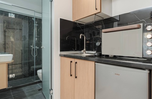 Vardaris Apartment | Tower 15 | Deluxe Studio 402