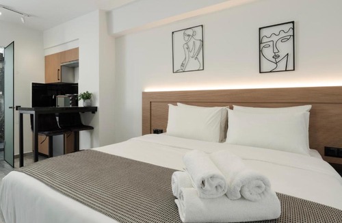 Vardaris Apartment | TOWER 15 Suites