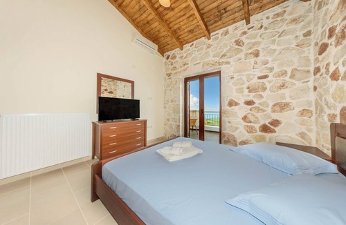 Elation Villa | Traditional - 3 Bedroom Villa