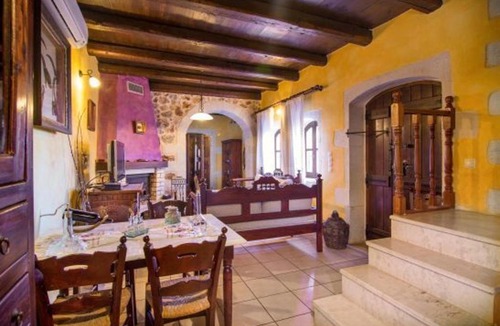 Samonas Villa | Traditional Crete Villa Villa Purple Malotira Stunning Views 1 Bedroom