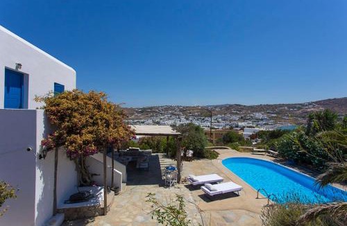 Ornos Villa | Traditional Mykonian Villa
