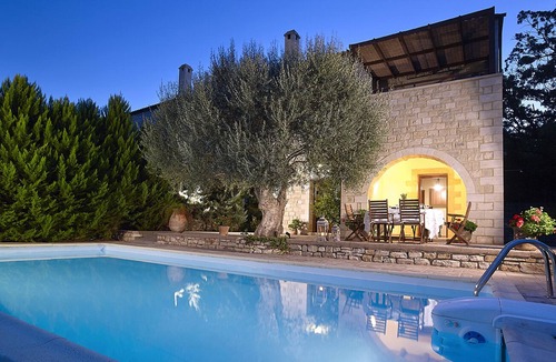 Atsipópoulon Villa | Traditional pool villa in olive grove, 3 bedrooms