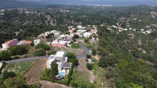 Kastellos Villa | Traditional Stonebuilt Villa Leonanto with Heated Pool, only 5 Km from a Sandy Beach