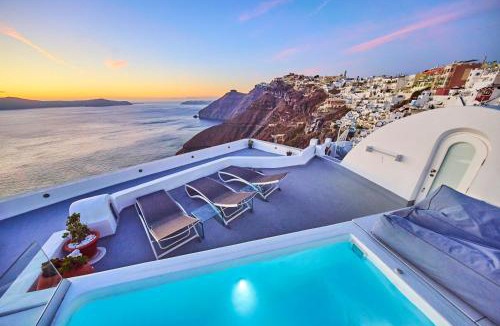 Fira Villa | Trieris Villa & Suites