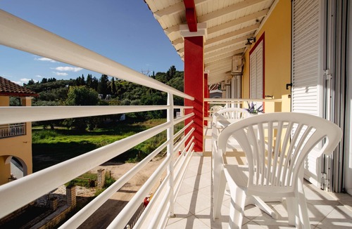 Kavos House | Triple Standard Room