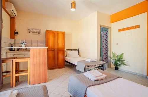 Kavos House | Triple Standard Room